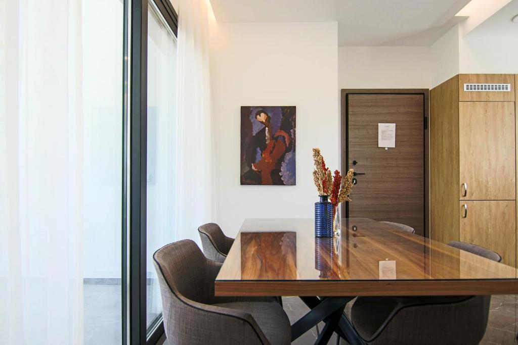 Phaedrus Living: City View Anna Residence 101 photo 2