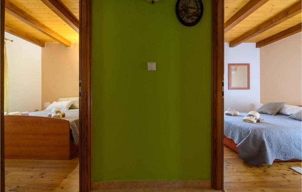 Awesome Home In Mandalencici With Wifi And 3 Bedrooms photo 1