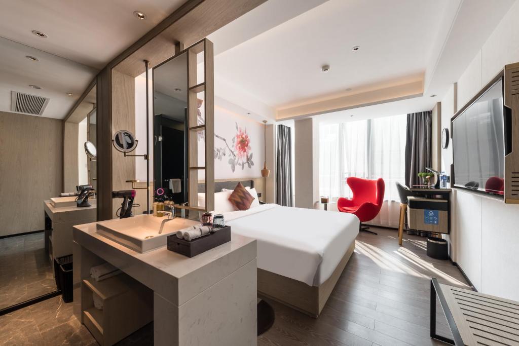 Paco Hotel Canton Tower Pazhou-Free shuttle bus for canton fair photo 3