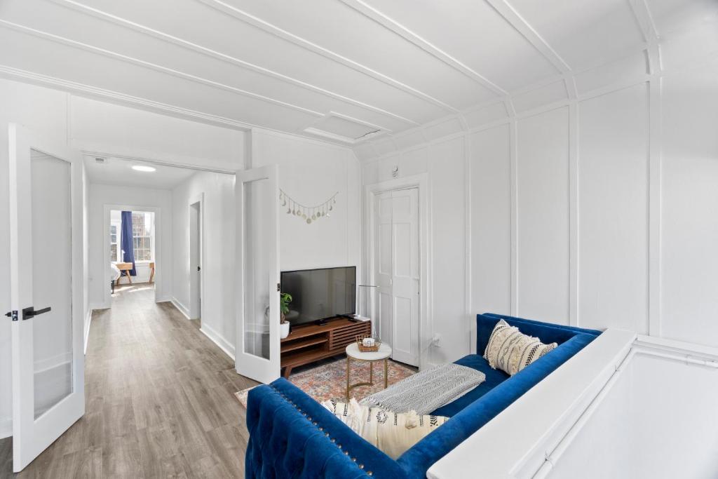 Cozy Gem in the Heart of East Rock with FREE Parking near Yale and DT image