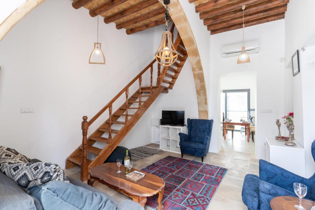 To Hani - Kamara Maisonette photo 3