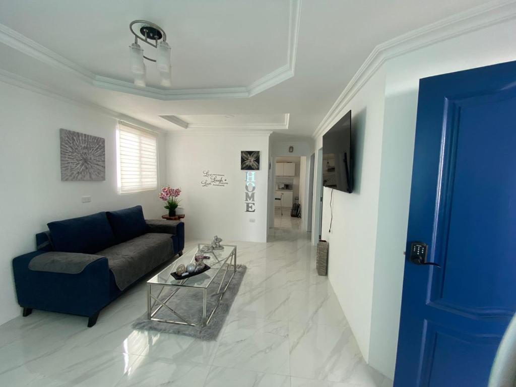 Salinas villa photo 1