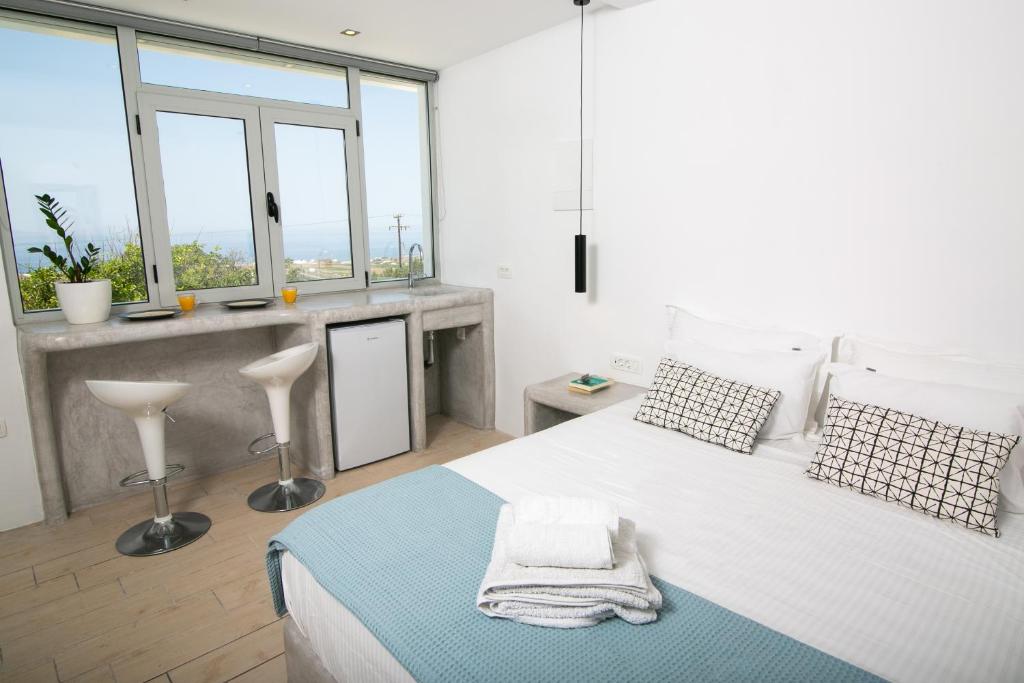 Sensia Studio with Sea View, Santorini