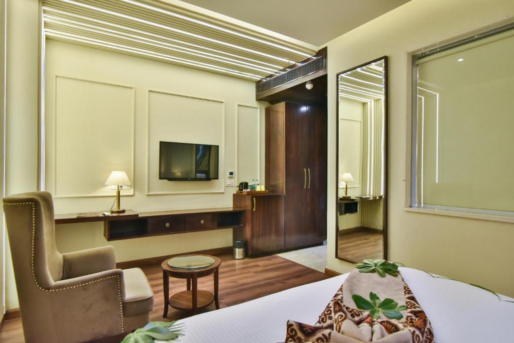 Hotel BR Grand With Nimo Club Amritsar -5 Mint From Golden Temple photo 4