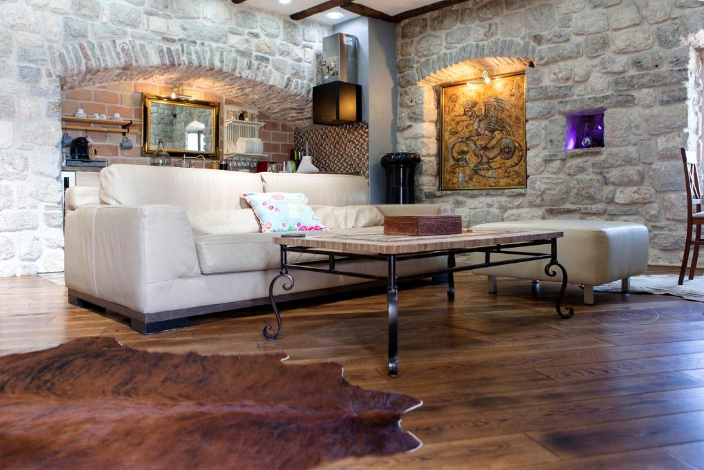 Kazerma Apartment