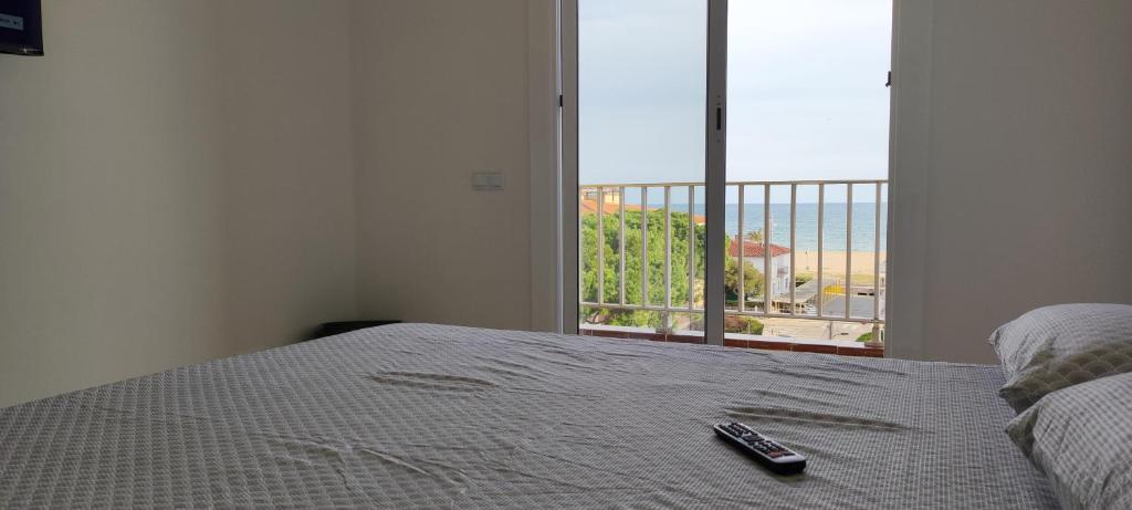 Acogedor estudio en la playa, con vistas al mar, y piscina comunitaria photo 1