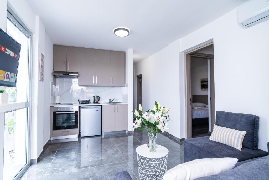 Spiros Luxury Apartments photo 3