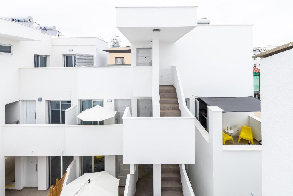 Spiros Luxury Apartments photo 1