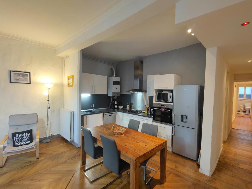 Appartement centre-ville pour séjour et cure photo 3