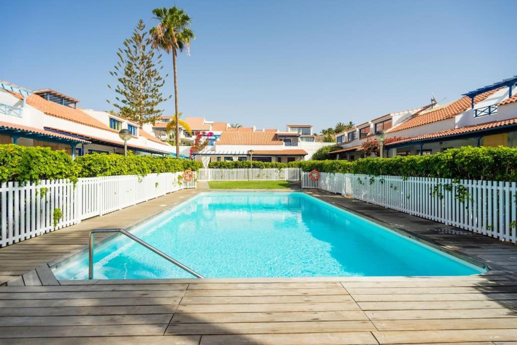 FABULOUS BUNGALOW , WIFI, SWIMMING POOL AND BEACH photo 3
