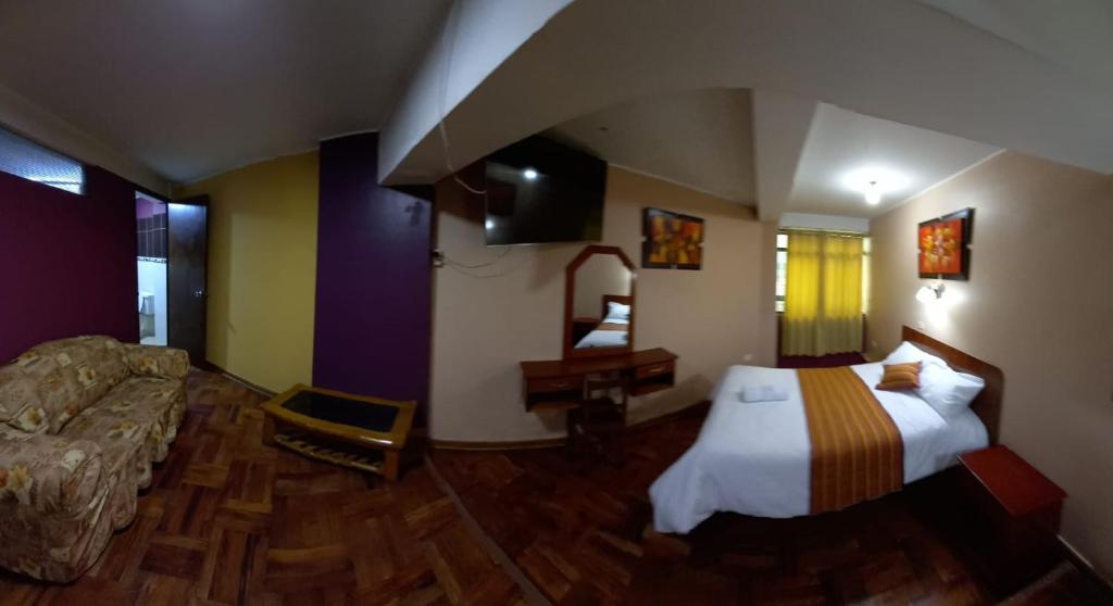 Hotel Las Lomas photo 1