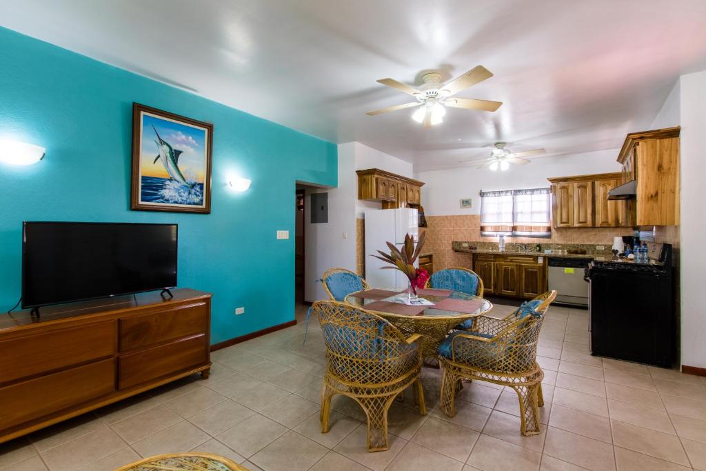 Miramar Suites photo 4