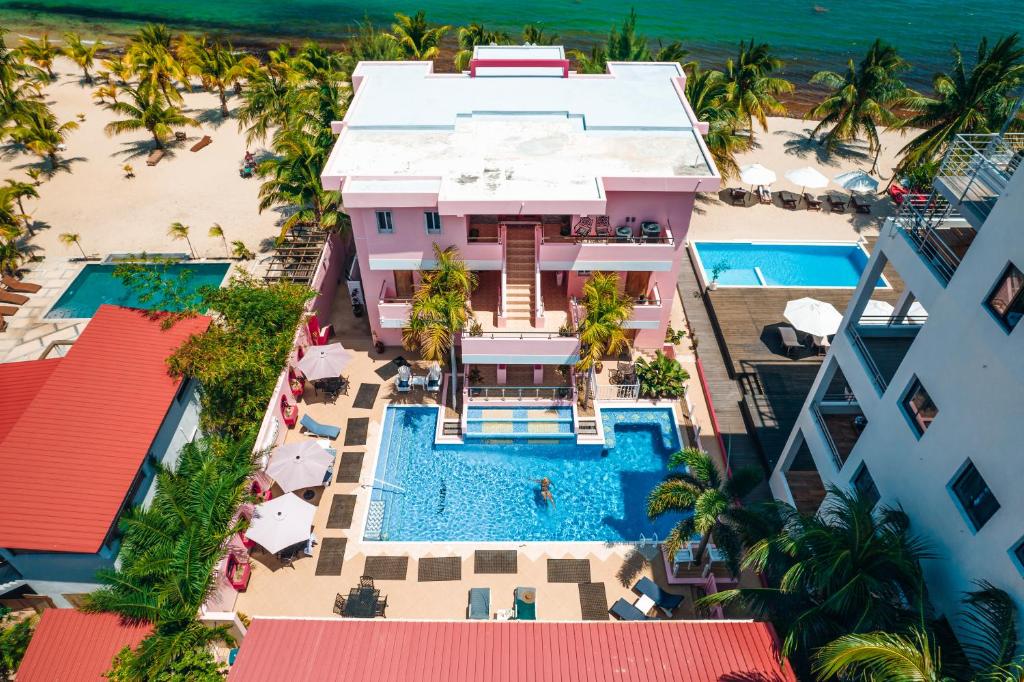 Miramar Suites