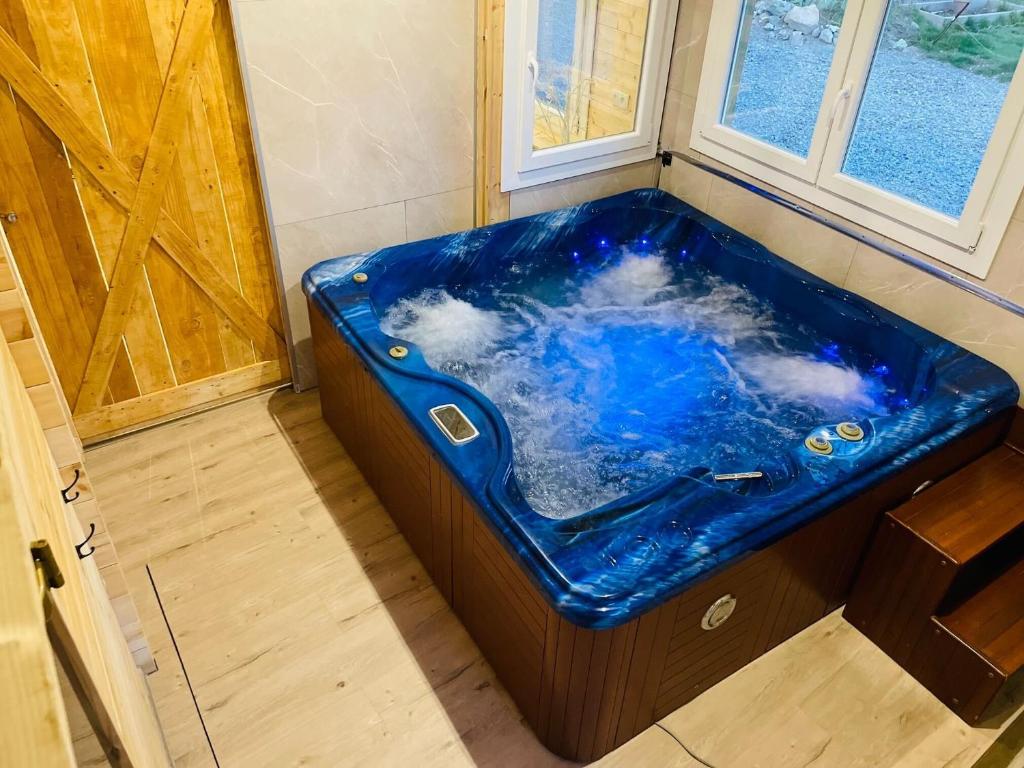 Jardin Juresien Maisons - spa jacuzzi sur demande photo 3