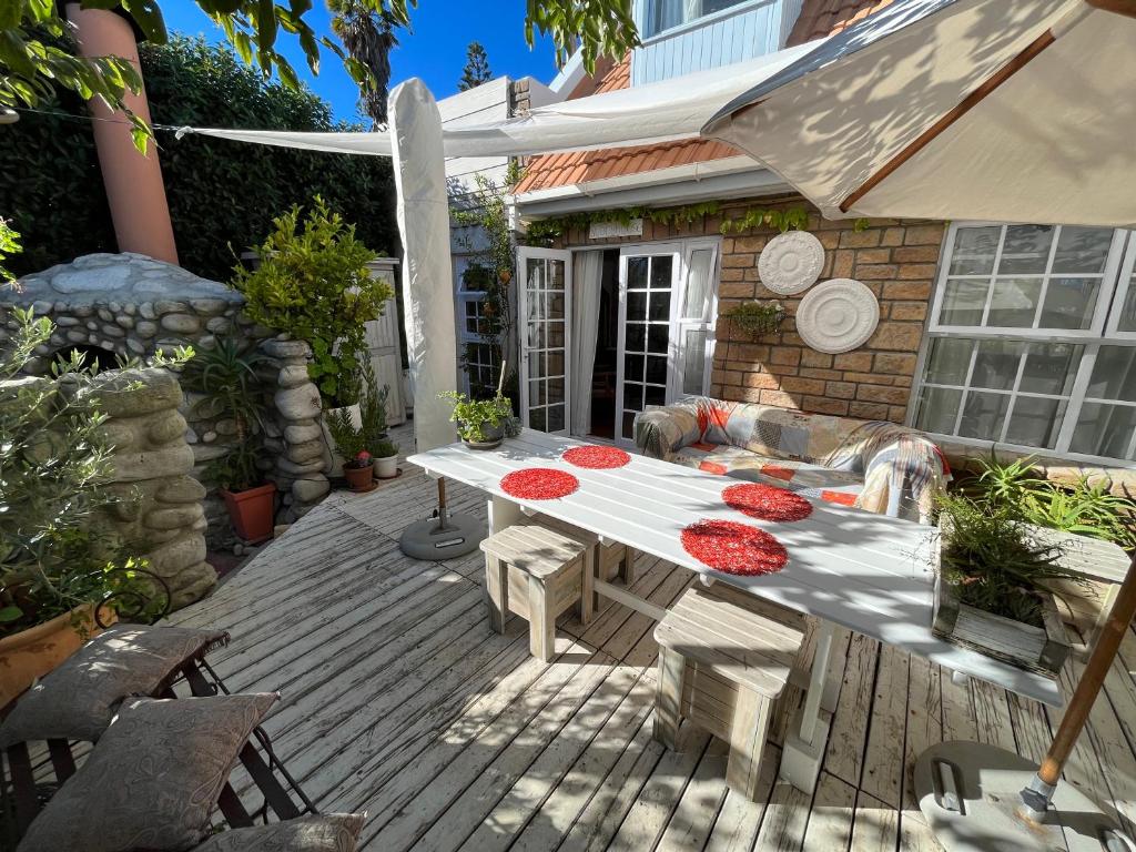Storyhouse in Kommetjie photo 3