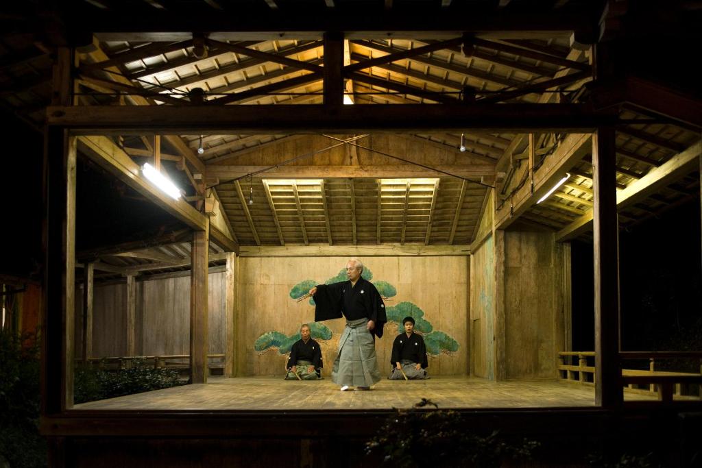 Motoyu Ishiya photo 1