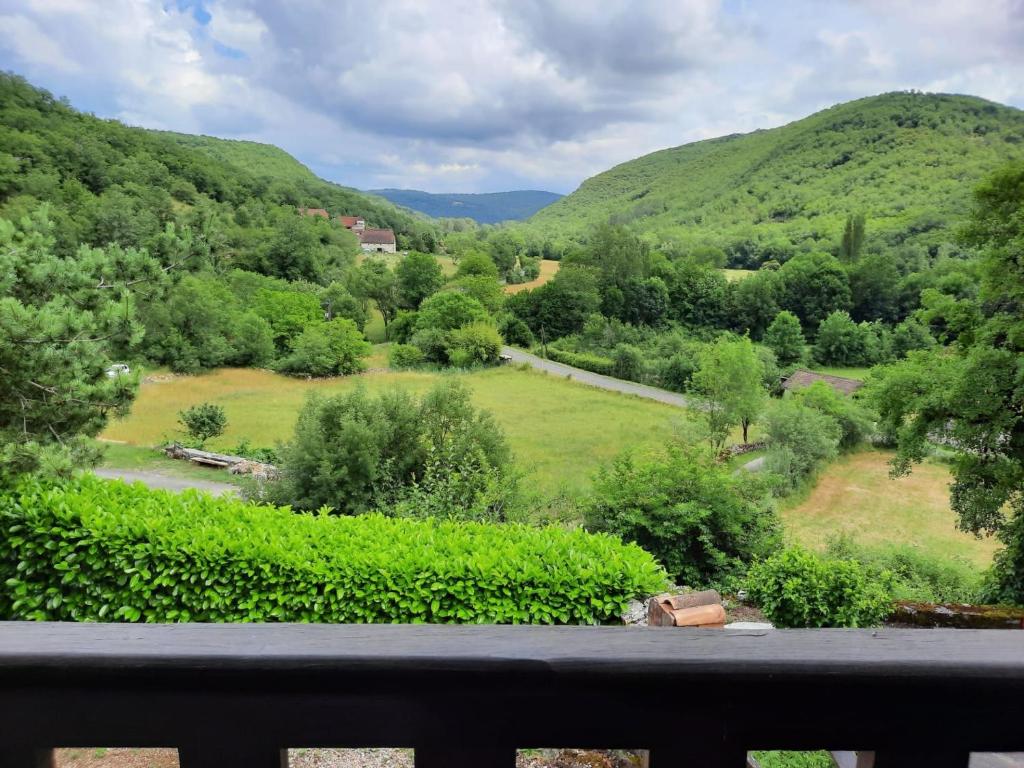 Val Paradis photo 4