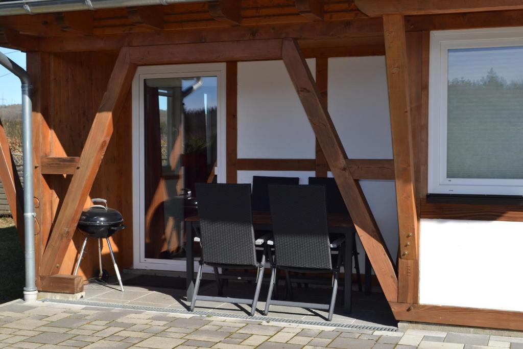 HM - Ferienhaus 1 Deluxe Krombachtalsperre Westerwald exklusive verbrauchte NK photo 3