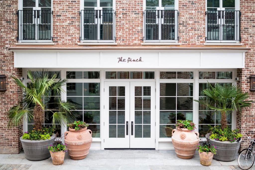 The Pinch Hotel image