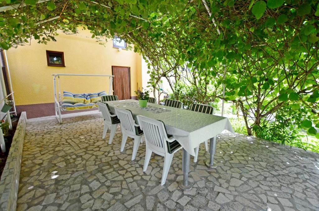 Apartment Karolina - green oasis photo 4