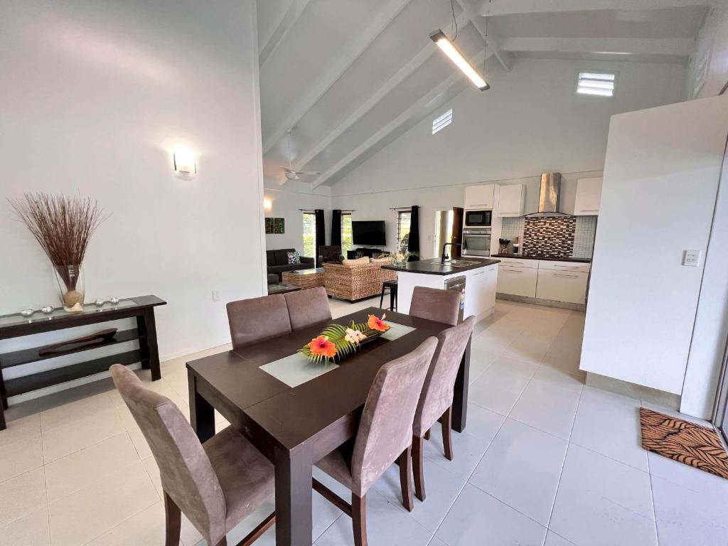 Sina Pool Villa Rarotonga photo 1
