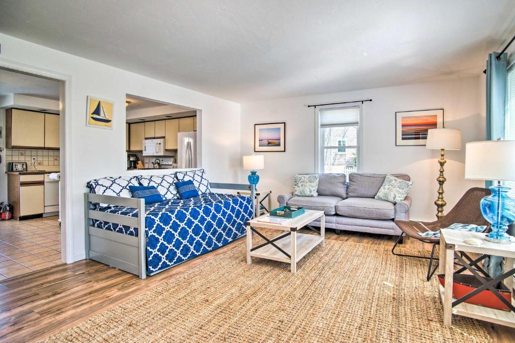 Updated Yarmouth Escape Near Swan Pond and Beaches! photo 1