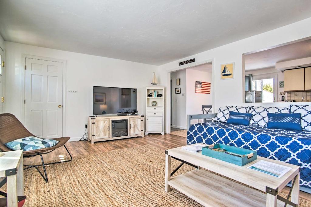 Updated Yarmouth Escape Near Swan Pond and Beaches! photo 4