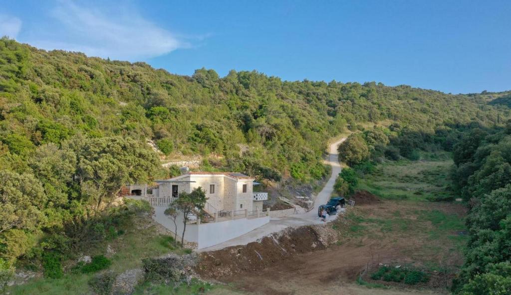 House Martinic photo 1