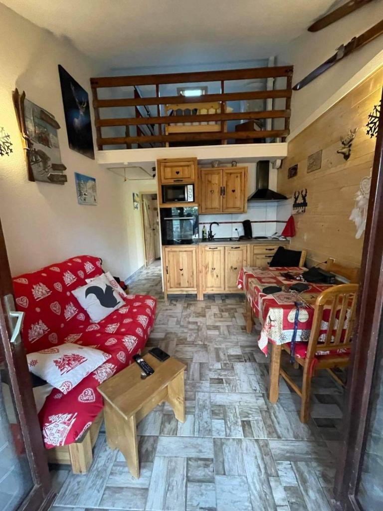 LES FONTANILLES odeillo chalet 60 WIFI & PARKING gratuit expose plein sud & plein pied , draps & ser - Thumbnail image