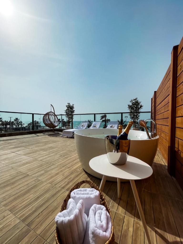 Share Suites Hotel Bat-Yam photo 2
