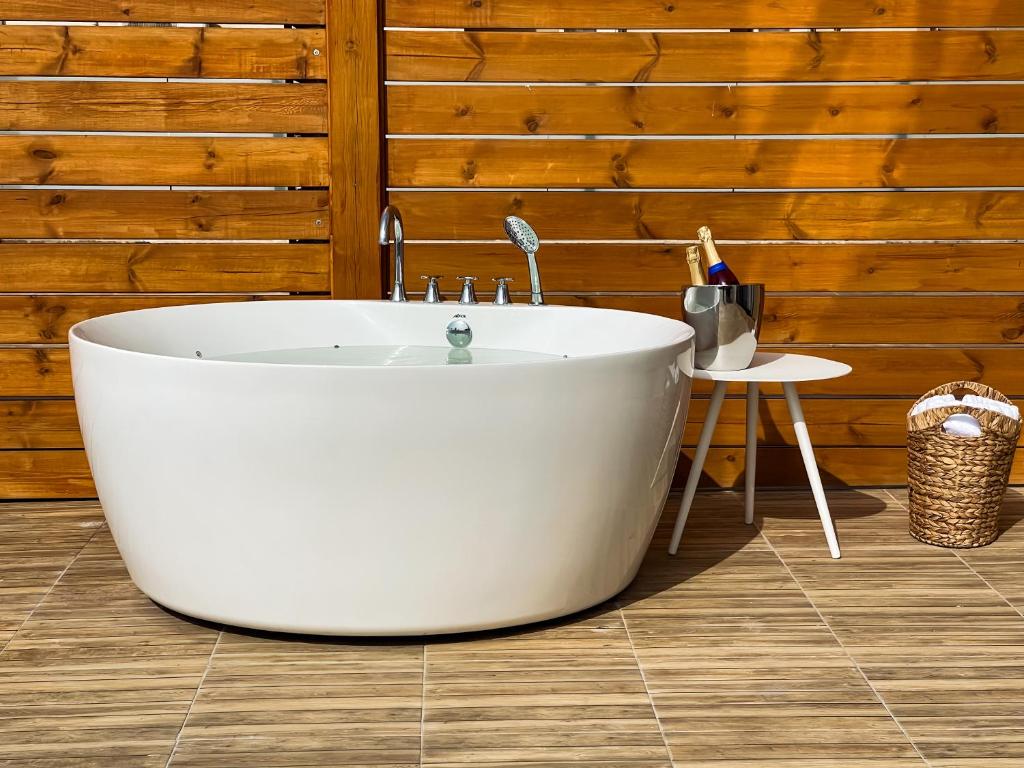 Share Suites Hotel Bat-Yam photo 1