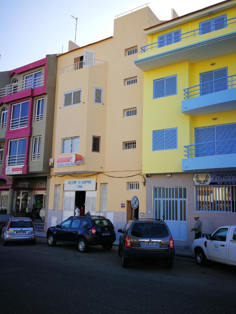 3 bedrooms appartement with city view at Mindelo