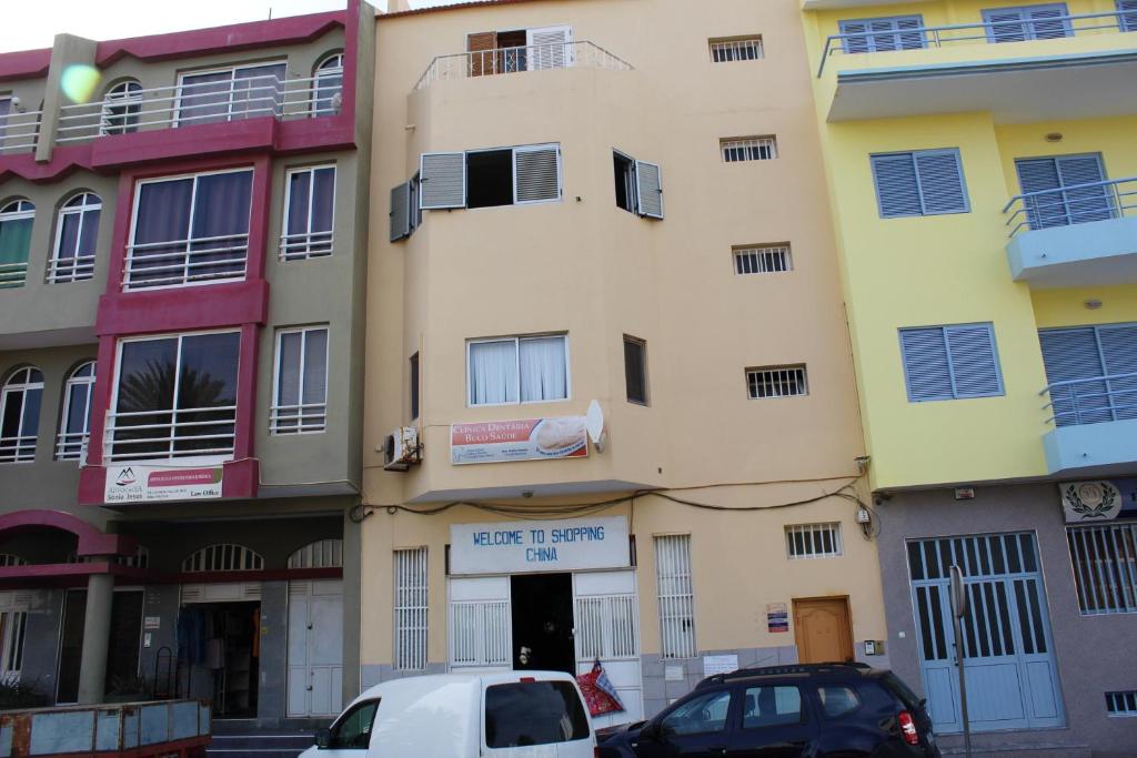 3 bedrooms appartement with city view at Mindelo photo 3