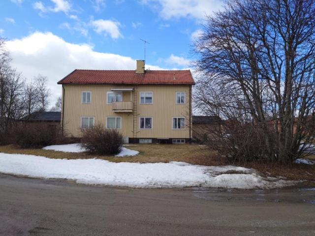 Lägenheten mitt i byn