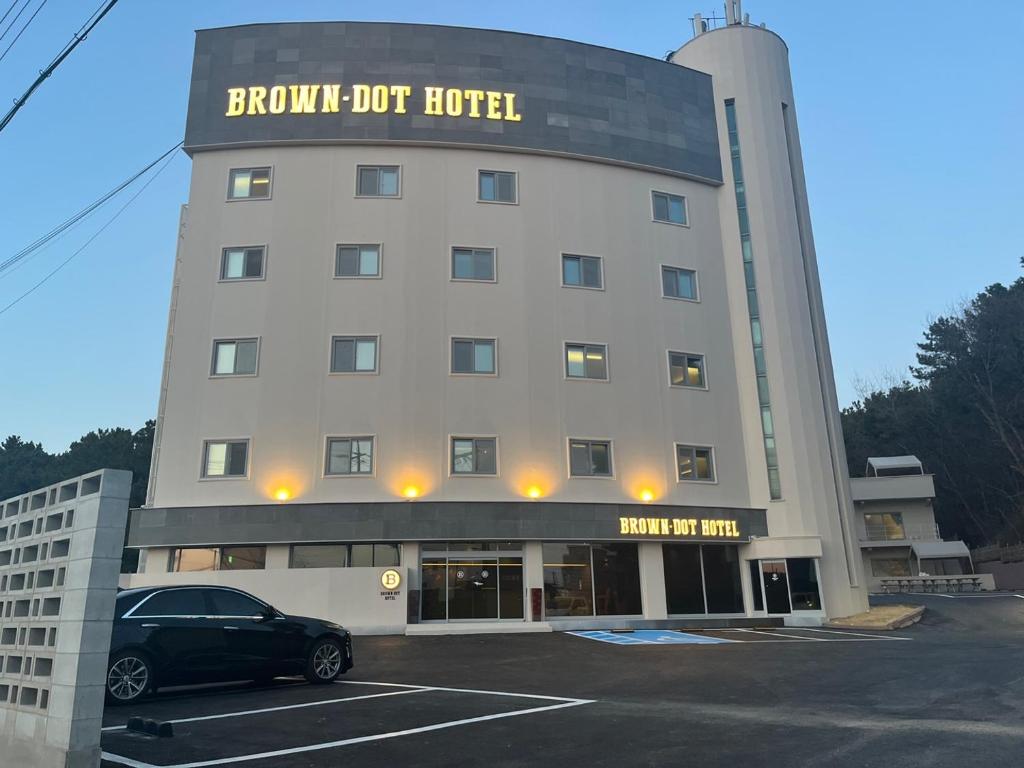 Brown Dot Hotel Eurwangri photo 3