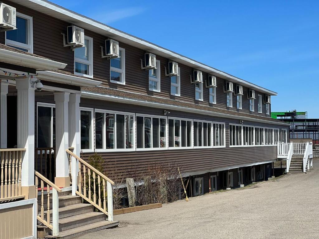 Harbourview Inn and Suites photo 1