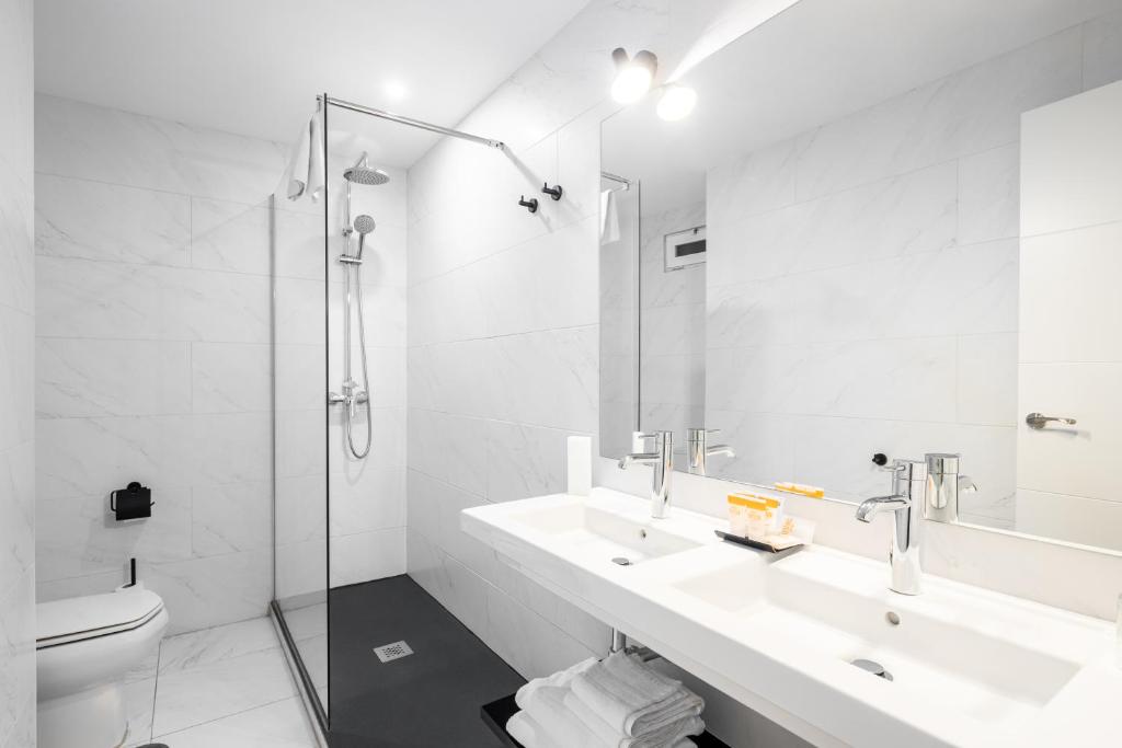 Hotel Cortezo Room Type - Double Room with Extra Bed