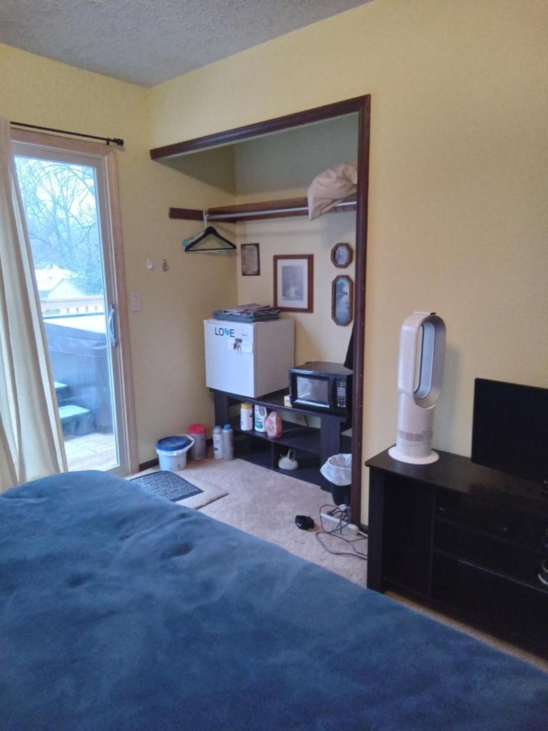Outdoor Hottub, Private Entrance photo 3