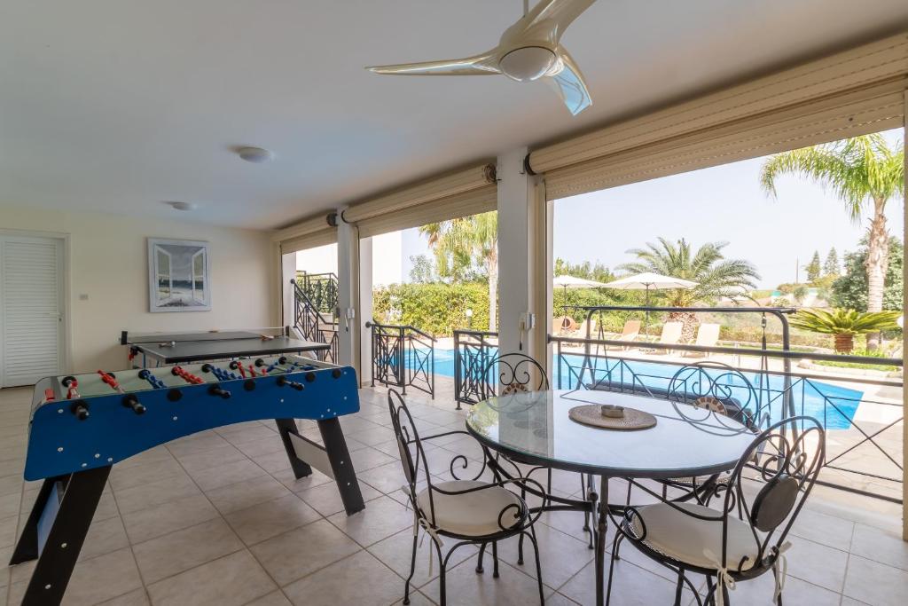 Sandy Beach Villa photo 4