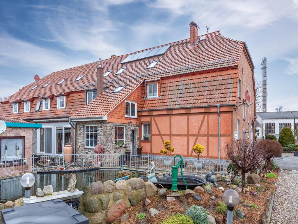 Gorgeous Apartment in Grundshagen with parking photo 3