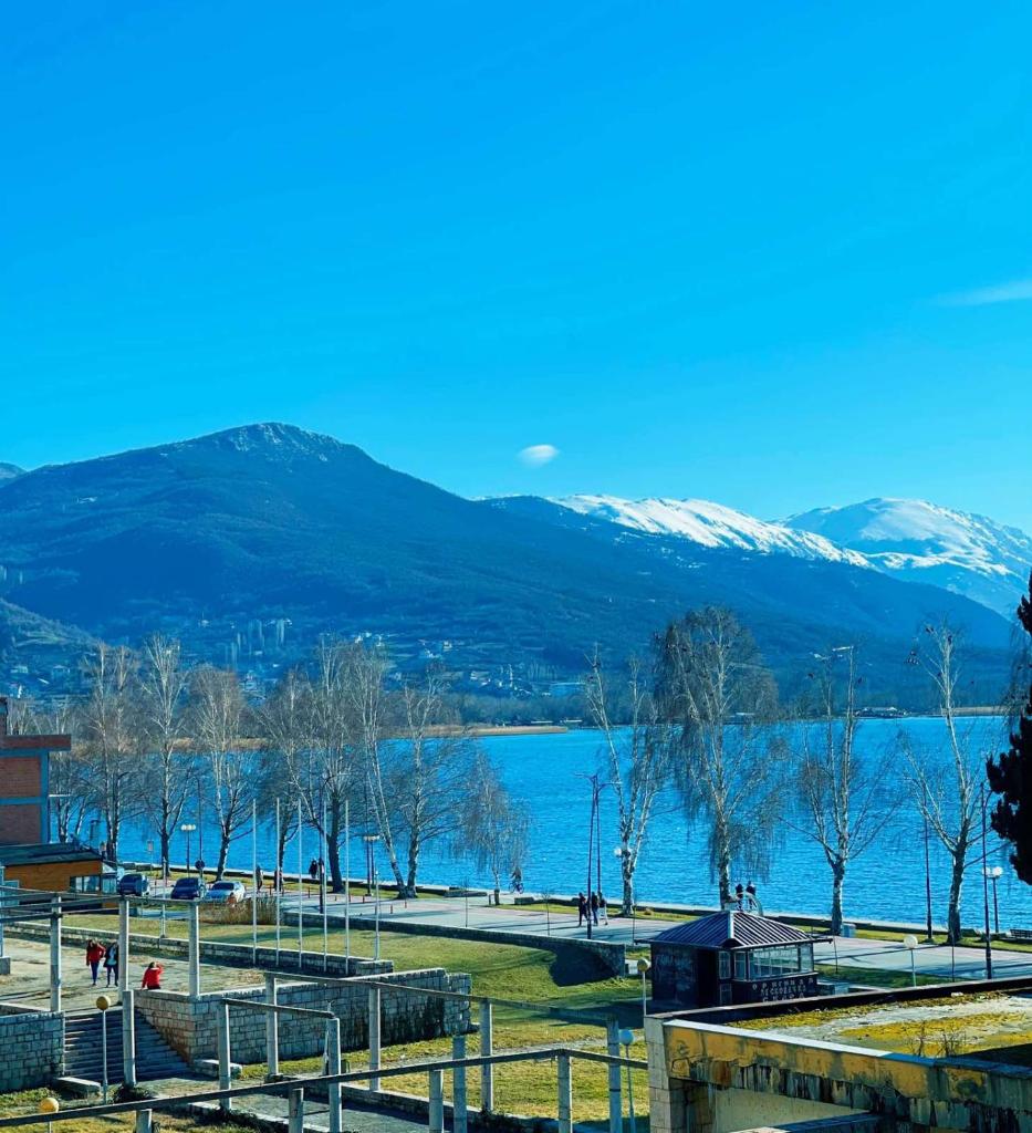 Exclusive Apartments with Lake view photo 1