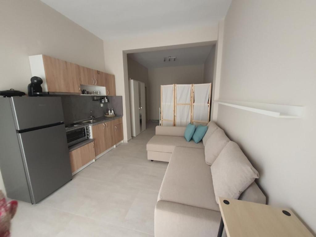 New apartment ,50m from the sea at Nea Irakleia. photo 2