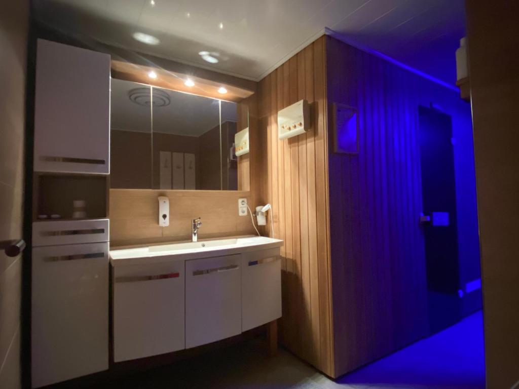 Ferienwohnung am Badesee mit priv. Sauna /Terrasse photo 3