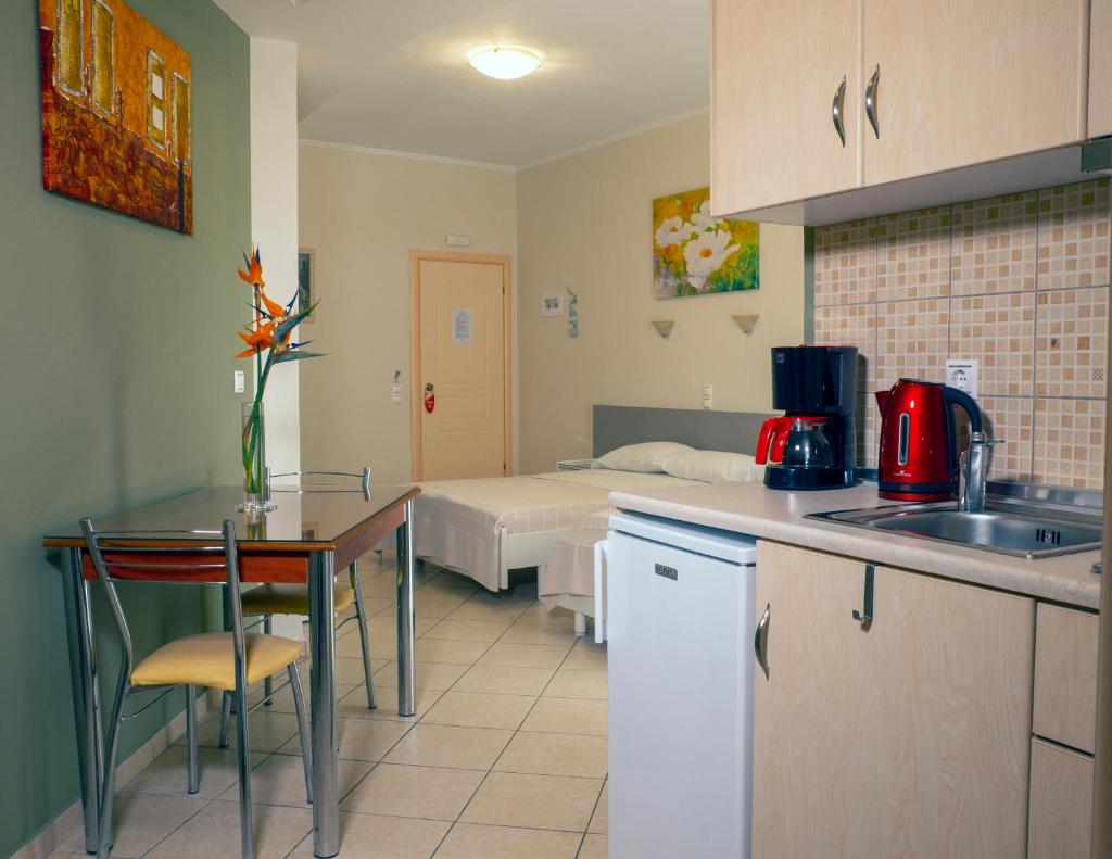 Hotel Loukas Vrachos photo 4