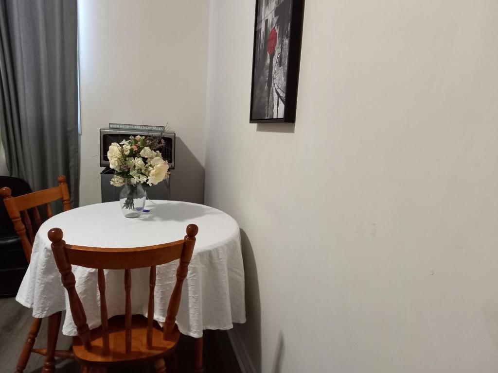 Main Suite photo 2