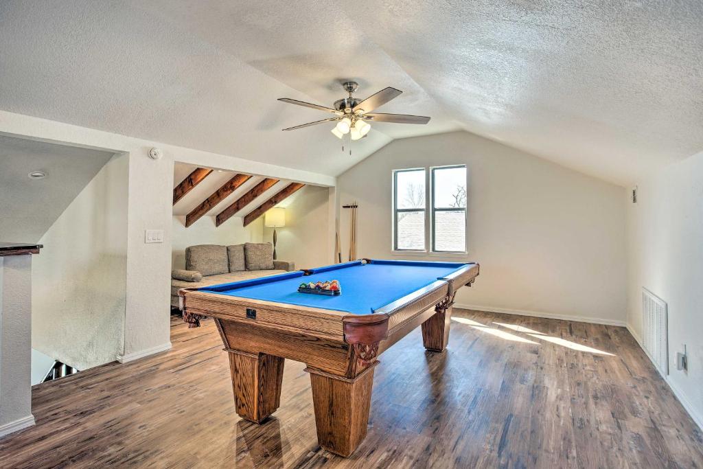 Updated Norman Getaway with Porch and Fire Pit! photo 1