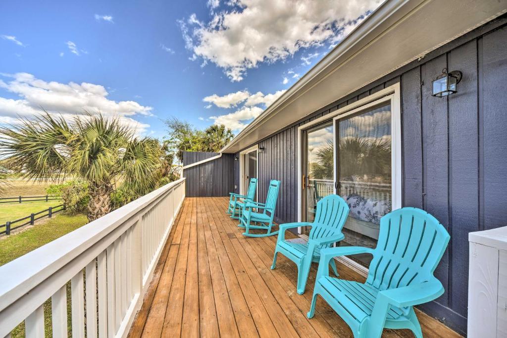 Sunny Edisto Island Duplex - Half Mile to Beach!
