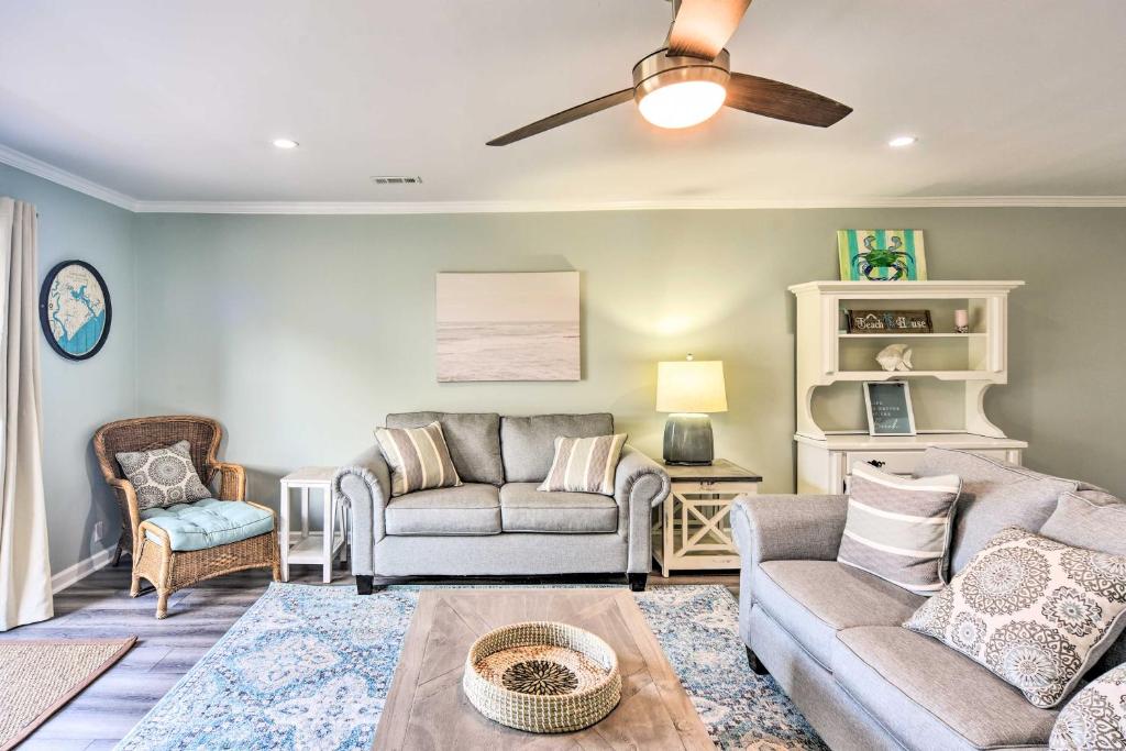 Sunny Edisto Island Duplex - Half Mile to Beach! photo 4