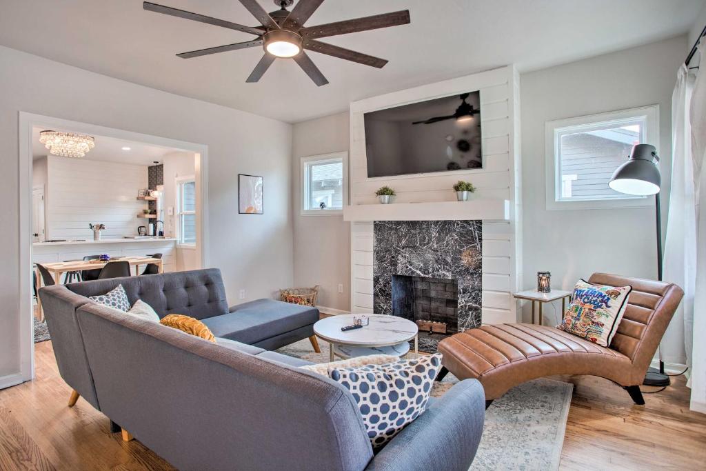 Charming Downtown Home with Updated Interior! photo 3