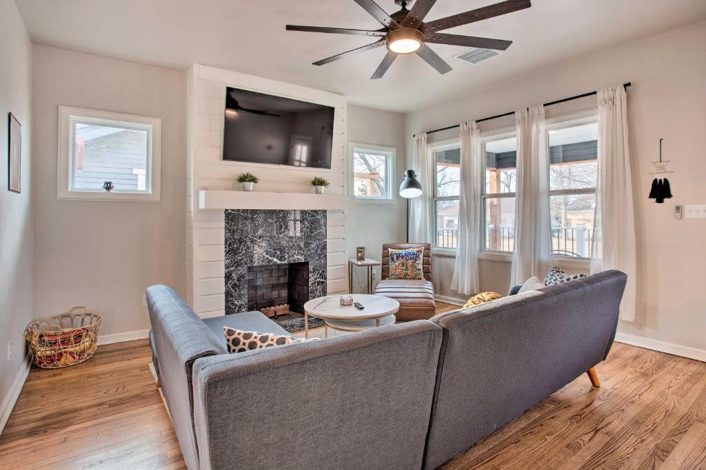 Charming Downtown Home with Updated Interior! photo 4